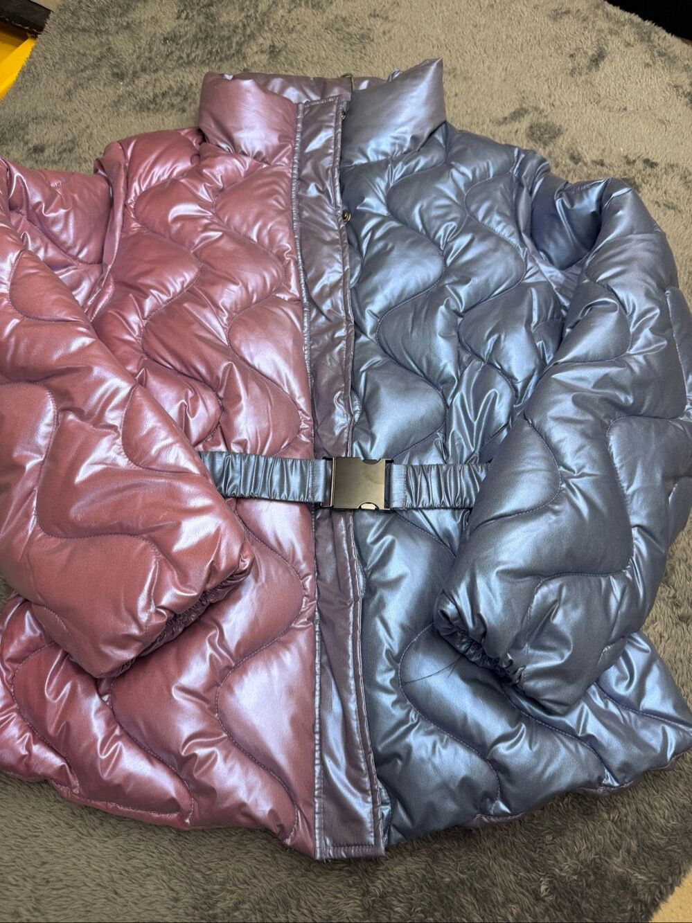 Unreal Fur Metallic Colorblock Quilted Puffer Jacket Size Women’s Small. Brand n